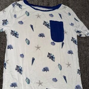 Kyte BABY Seashell Print Tee - Blue and White